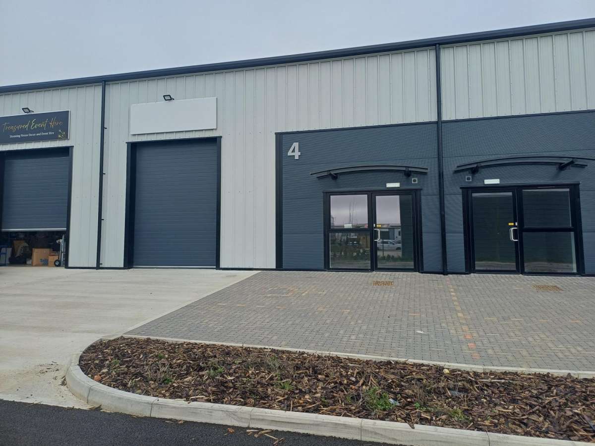 Industrial Unit To Let, Peterborough