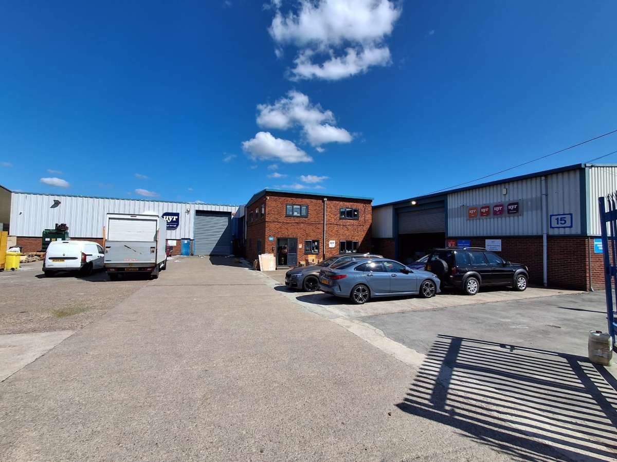 Industrial Unit in South Kirkby - photo 2