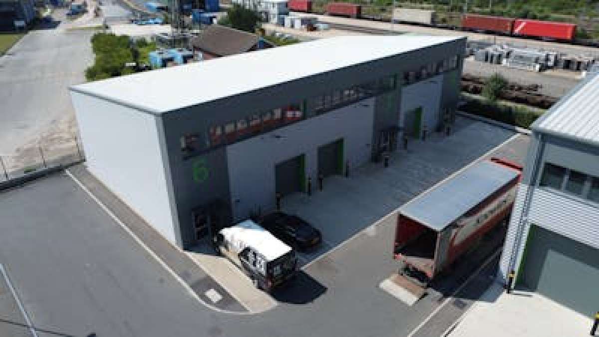 Industrial Unit in Peterborough - photo 2