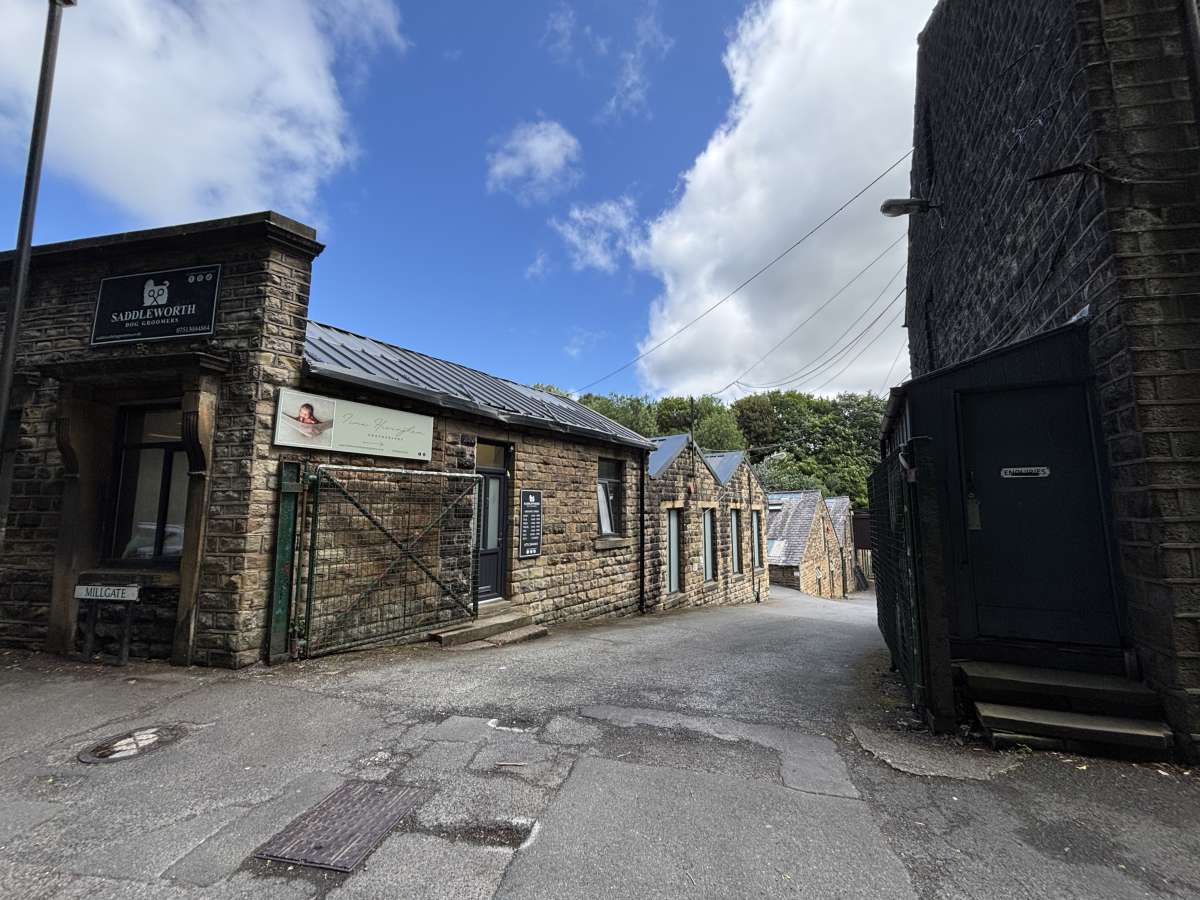 Industrial Unit in Delph - photo 3