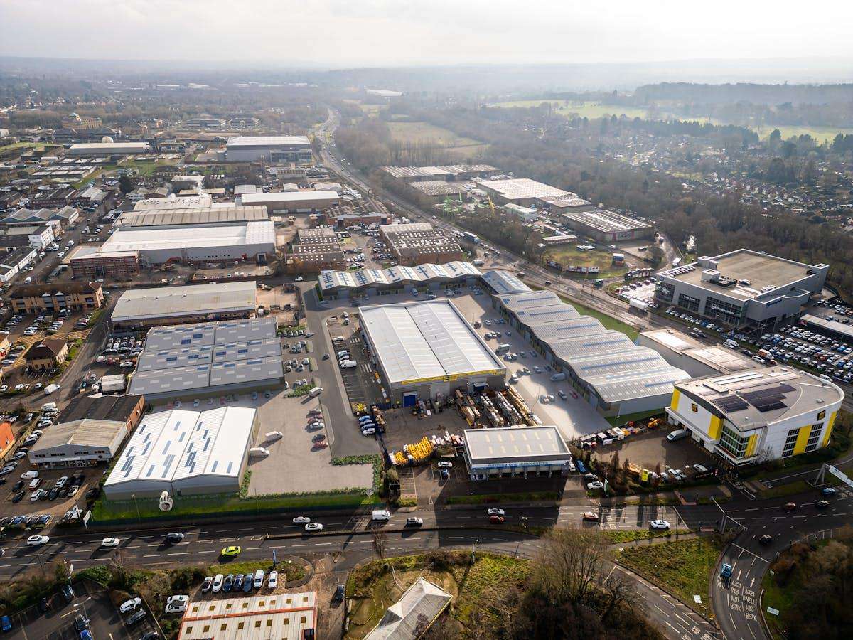 Industrial Unit in Camberley - photo 3