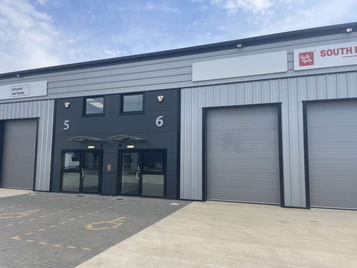 Industrial Unit To Let, Yaxley, Cambridgeshire