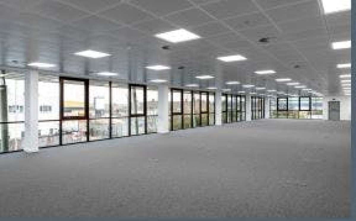 Industrial Unit in Barking - photo 4
