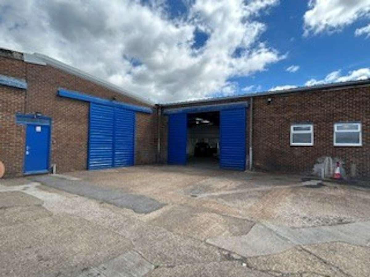 Industrial Unit To Let, Aldershot, Hampshire