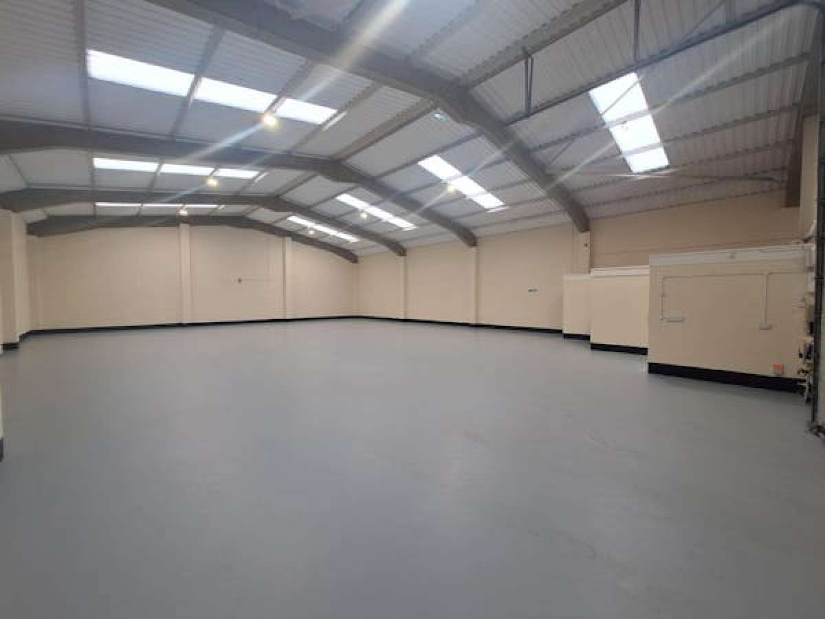 Industrial Unit in Winsford - photo 2