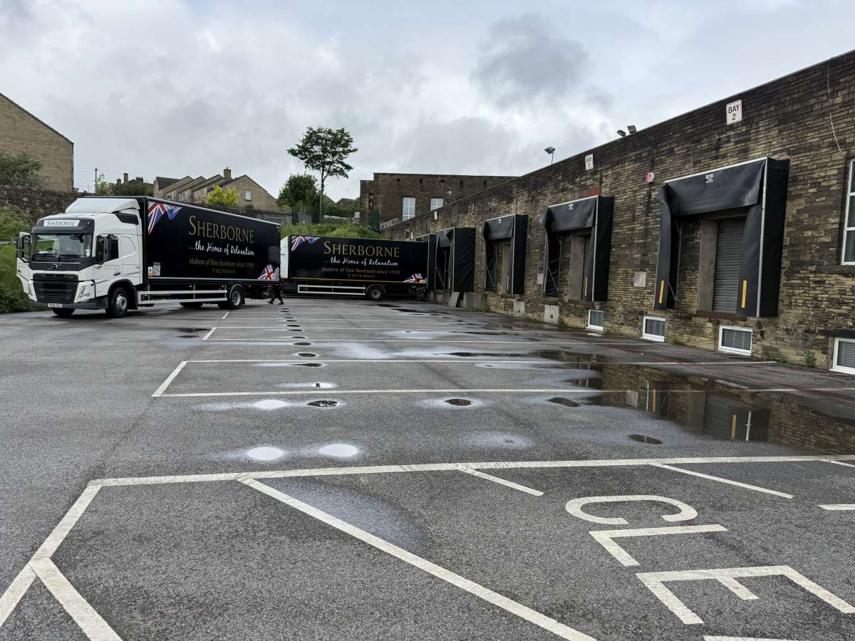 Industrial Unit To Let, Queensbury, West Yorkshire
