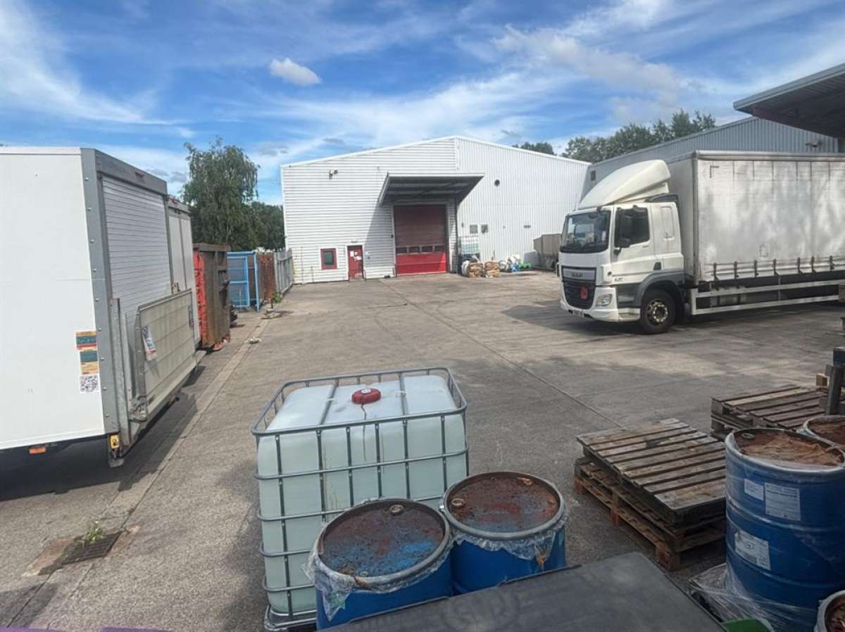 Industrial Unit in Trowbridge - photo 4