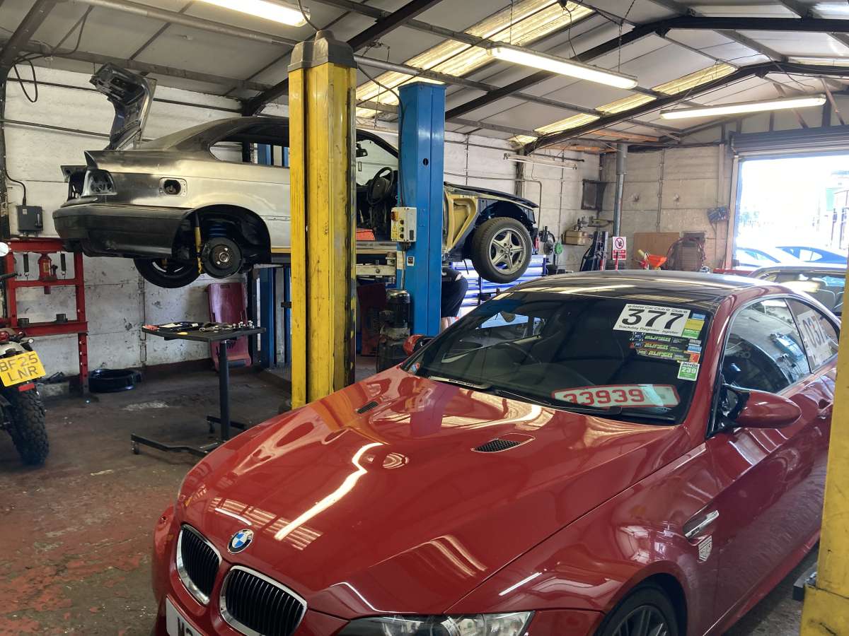 Industrial Unit in Sheffield - photo 4