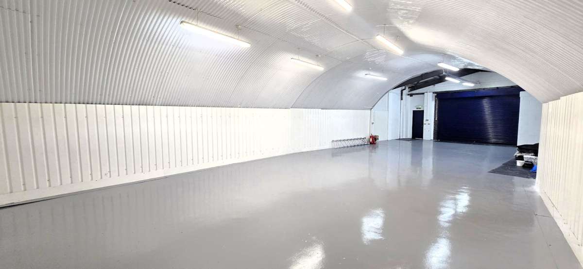 Industrial Unit in Bow, London - photo 3