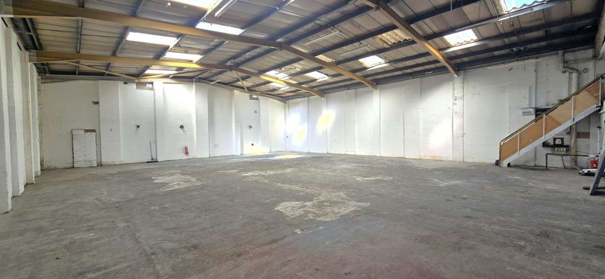 Industrial Unit in Abbey Wood, London - photo 3