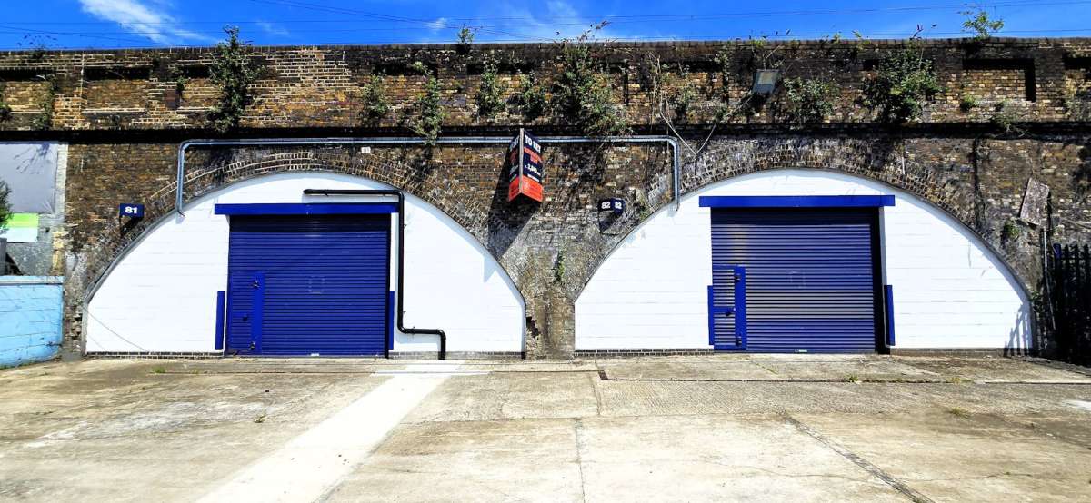 Industrial Unit in Walthamstow, London - photo 3