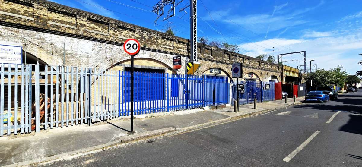 Industrial Unit in Forest Gate, London - photo 2