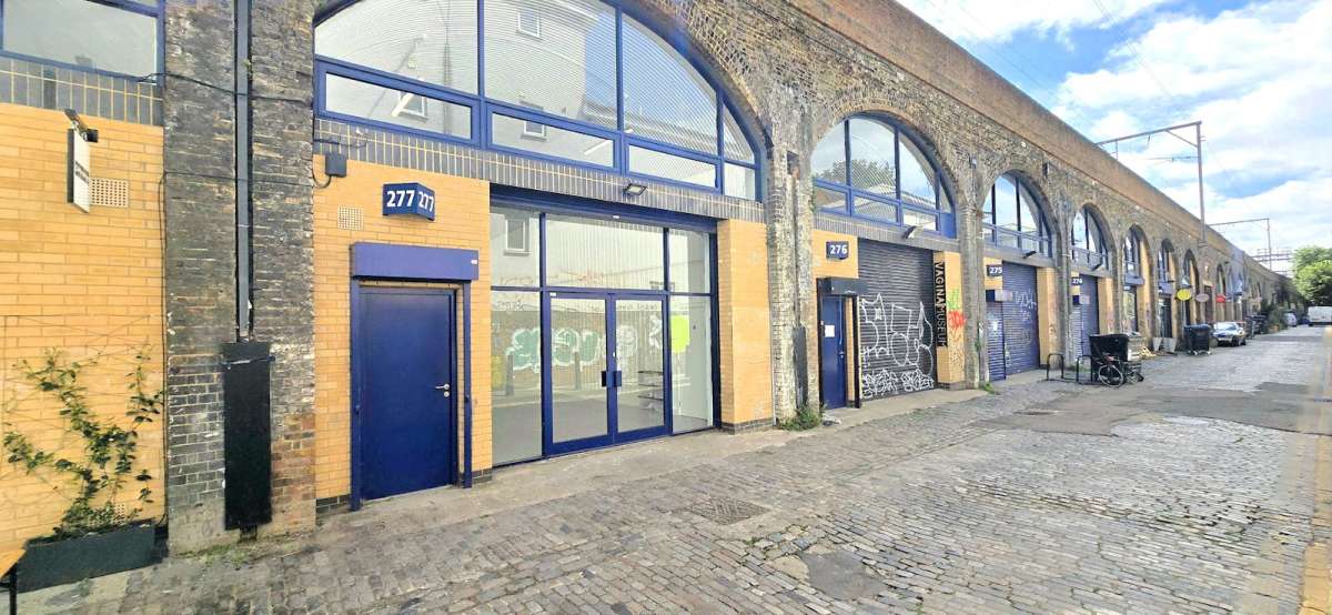 Industrial Unit in Bethnal Green, London - photo 2