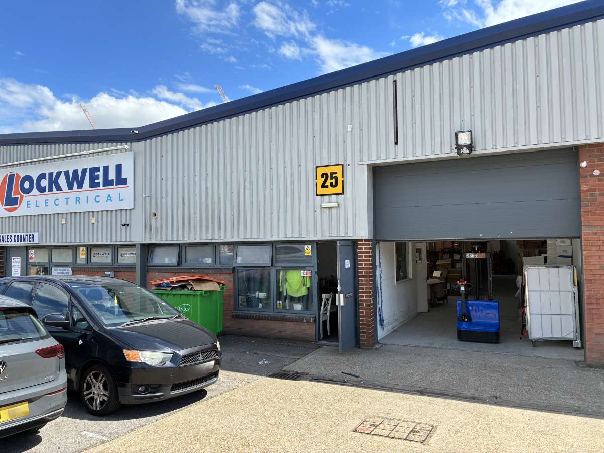 Industrial Unit To Let, Crayford, Kent