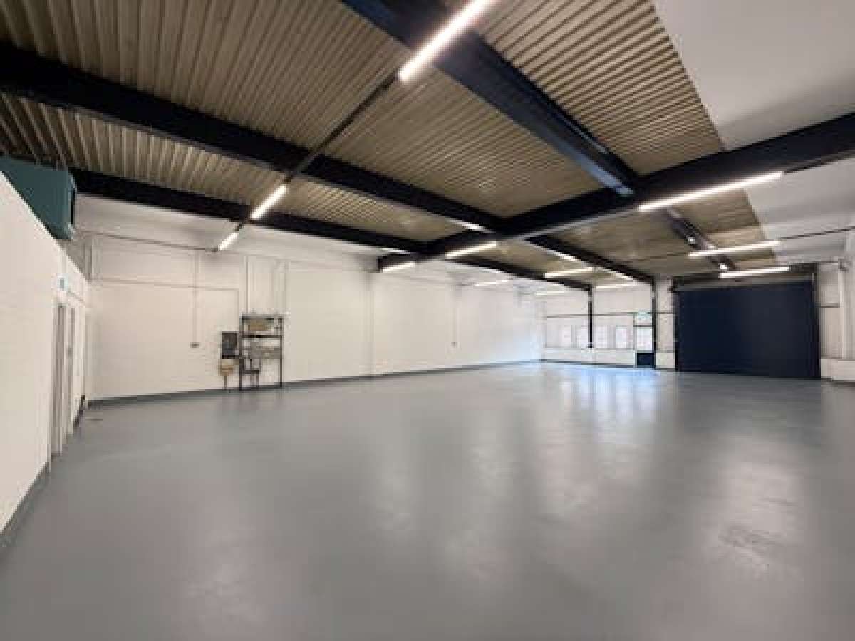 Industrial Unit in Peterborough - photo 2