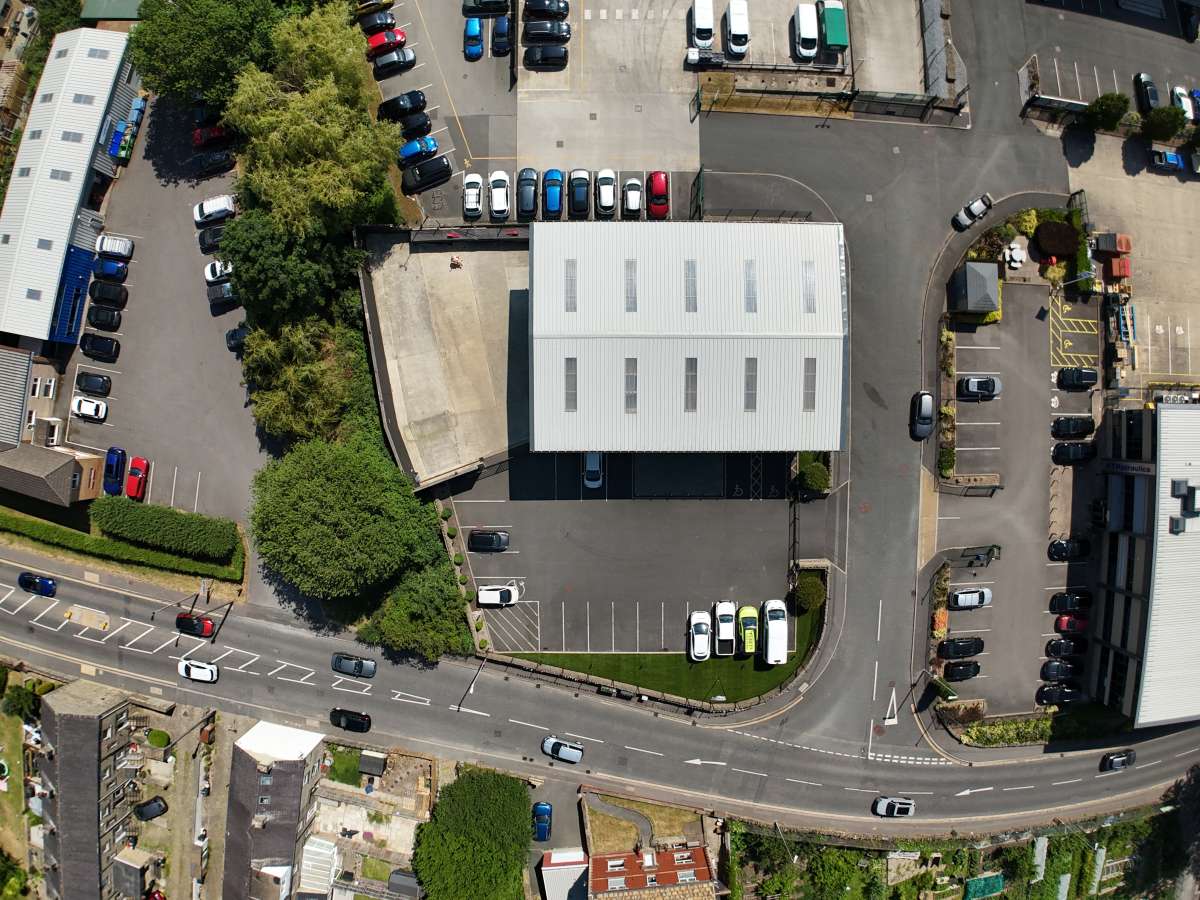 Industrial Unit in Elland - photo 2