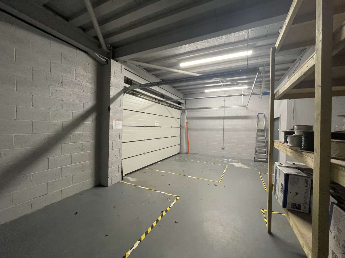 Industrial Unit in Elland - photo 4