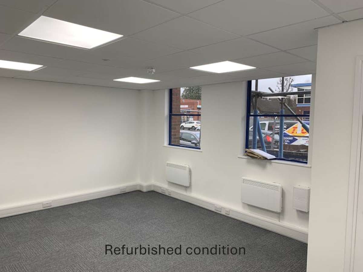 Industrial Unit in Guildford - photo 4