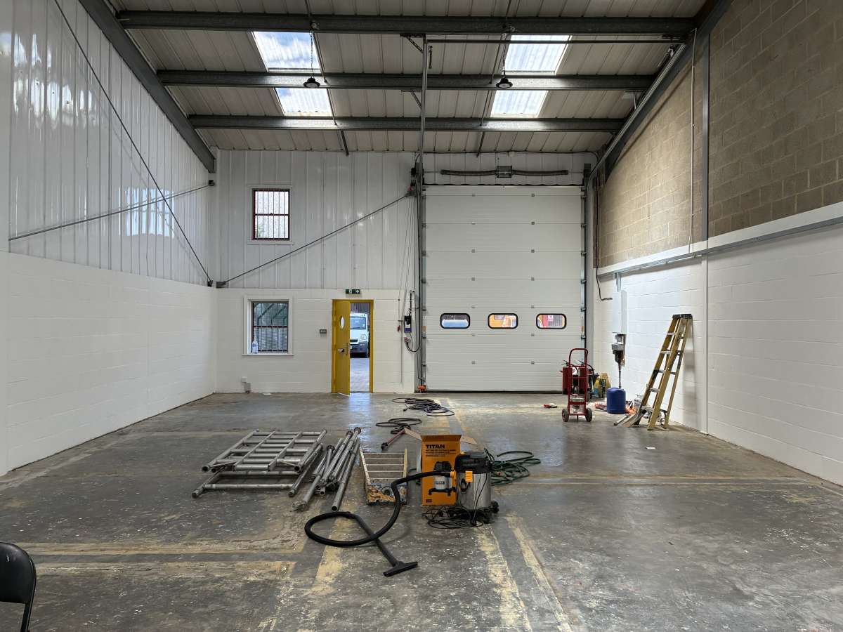 Industrial Unit in Northfleet - photo 2