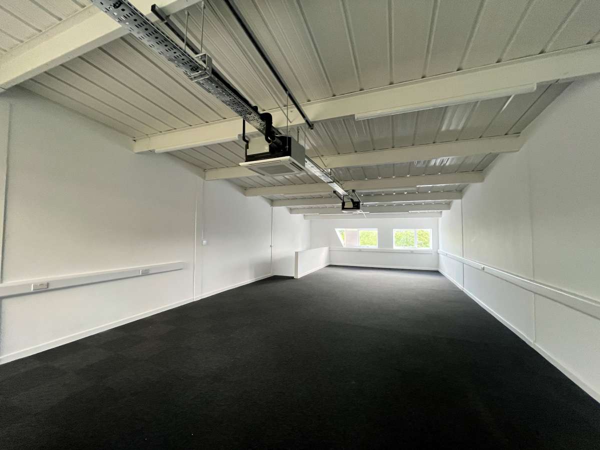 Industrial Unit in Exeter - photo 2