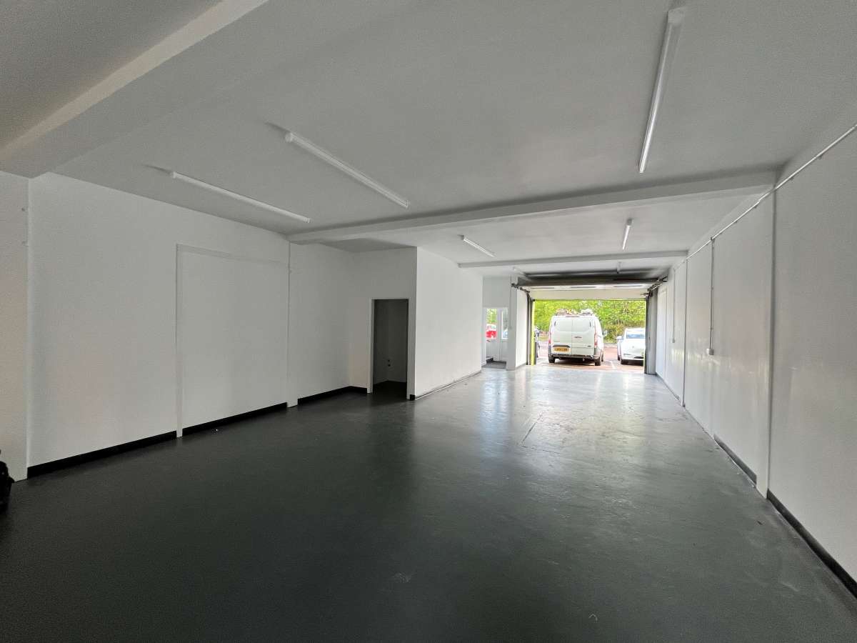 Industrial Unit in Exeter - photo 3