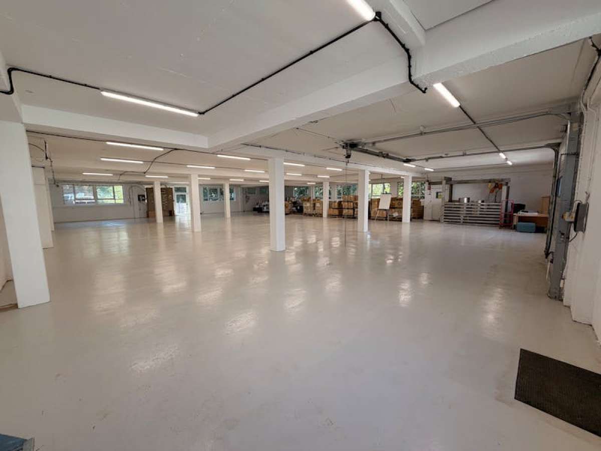 Industrial Unit in Alton - photo 3