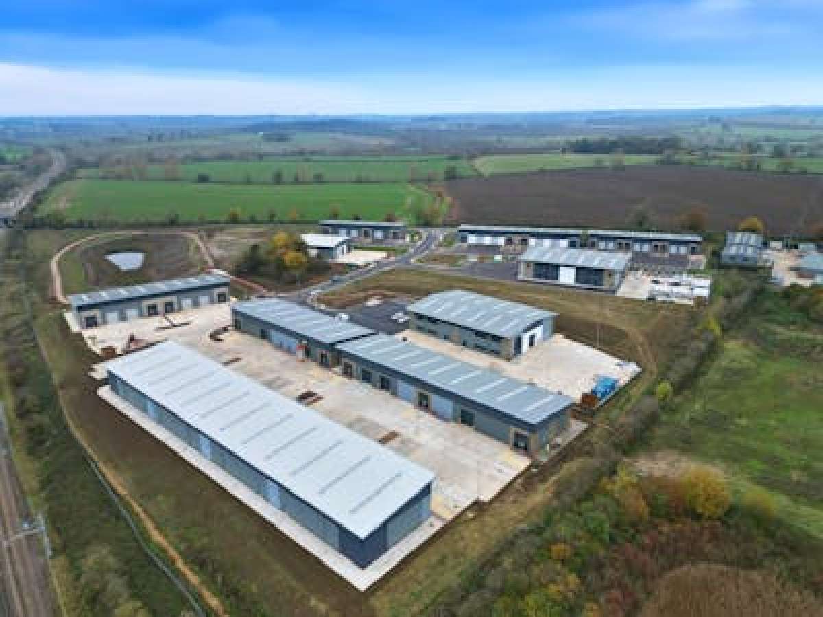 Industrial Unit in Kibworth - photo 2