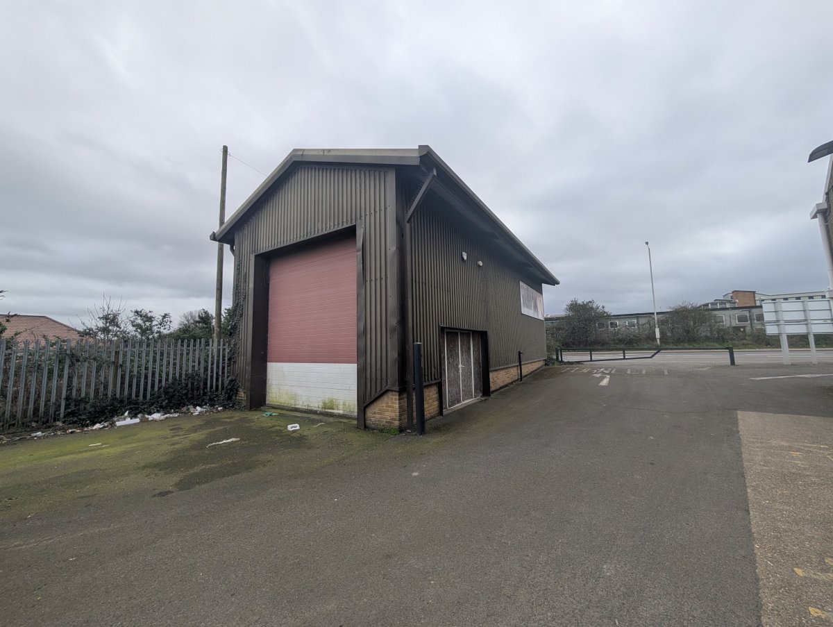 Industrial in Sittingbourne