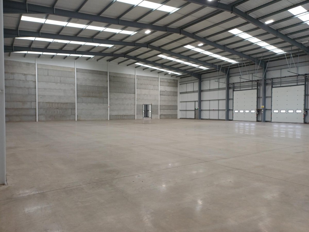 Industrial Unit in Market Harborough - photo 2