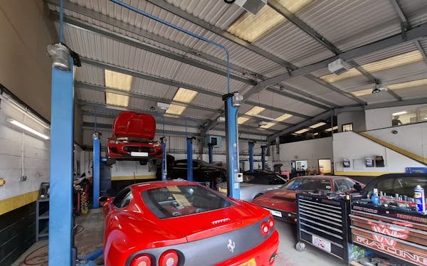 Industrial Unit in Bromsgrove - photo 3