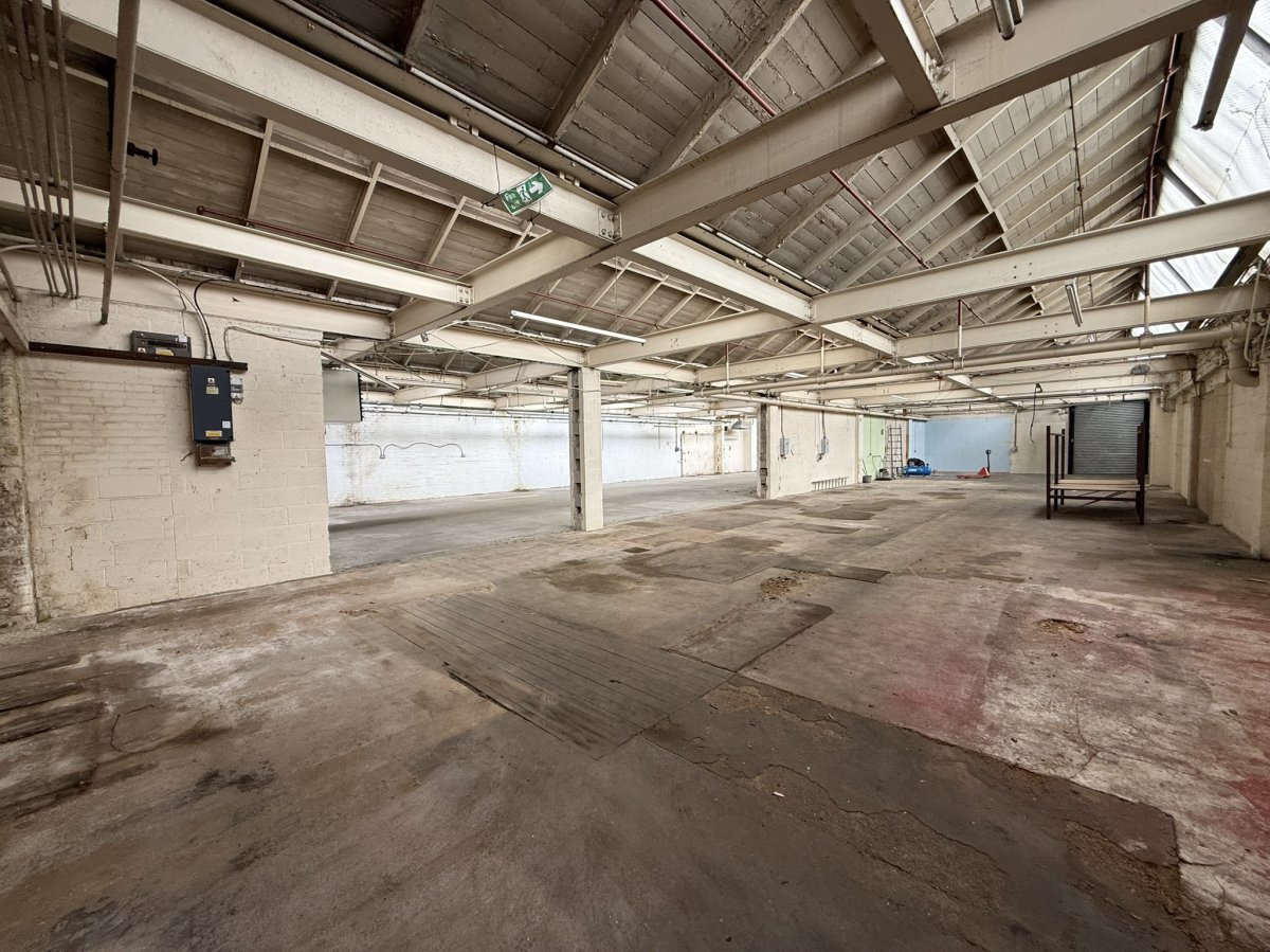 Industrial Unit in Leicester - photo 2