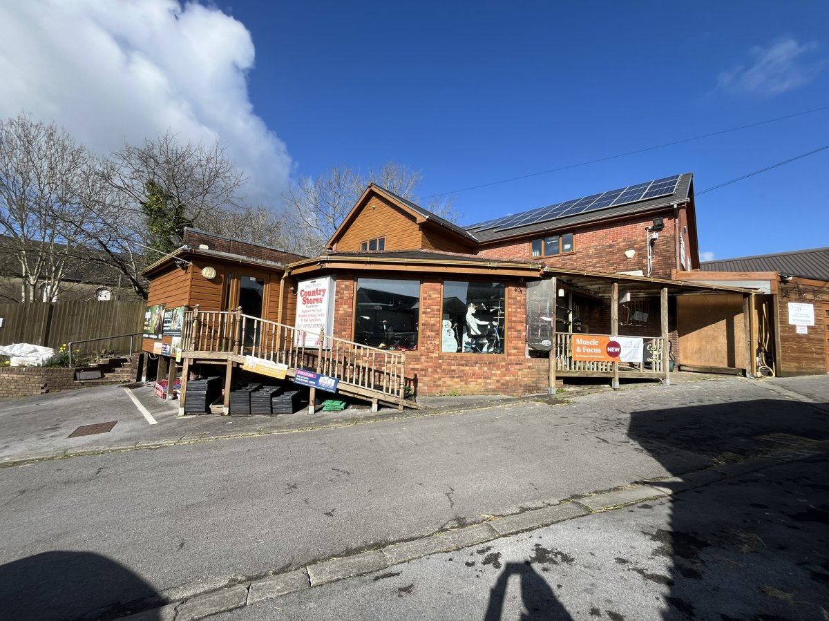 Industrial Unit in Gowerton - photo 3