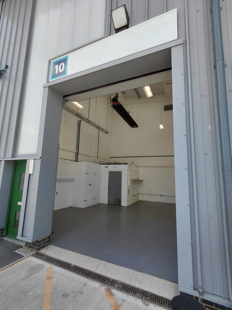 Industrial Unit in Guildford - photo 4