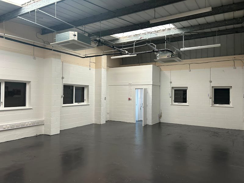Industrial Unit in Christchurch - photo 4