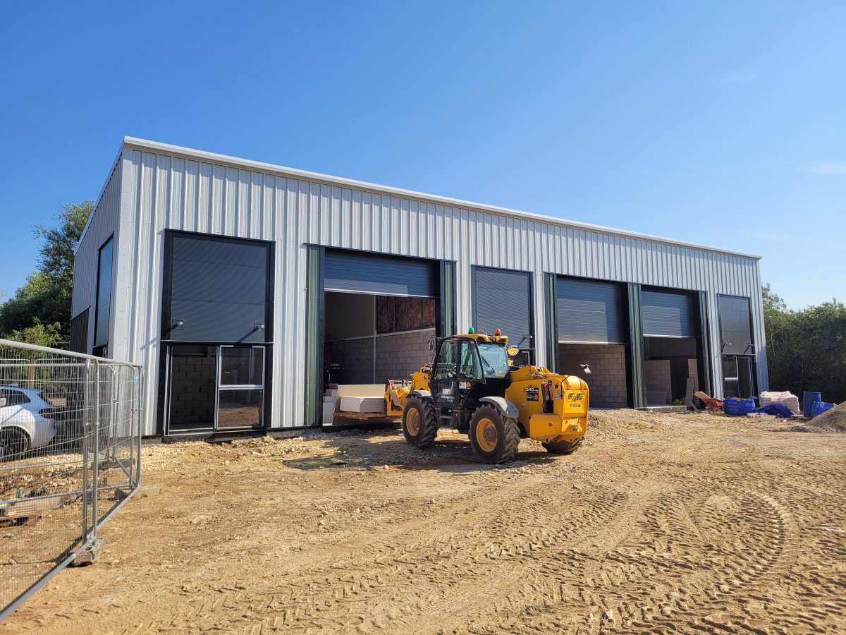 Industrial Unit in St Ives (Cambs) - photo 2