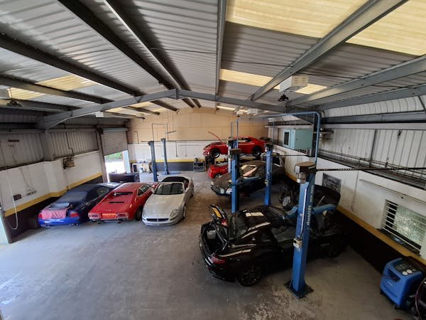 Industrial Unit in Bromsgrove - photo 2