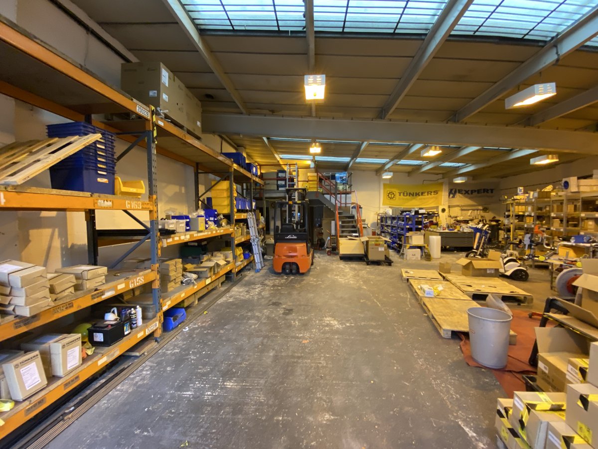 Industrial Unit in Kingswinford - photo 2