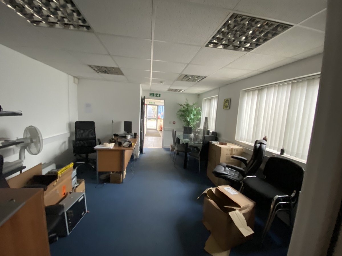 Industrial Unit in Kingswinford - photo 4