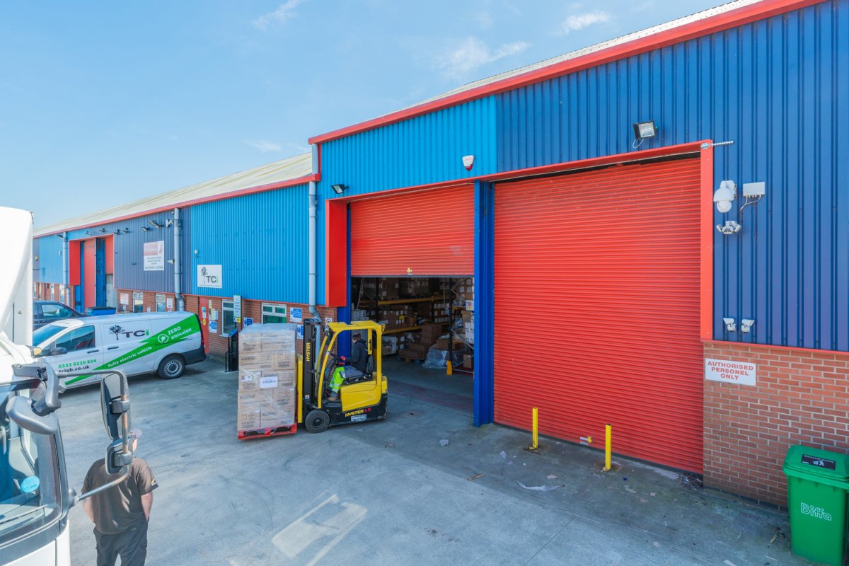 Industrial Unit in Bridgwater - photo 3
