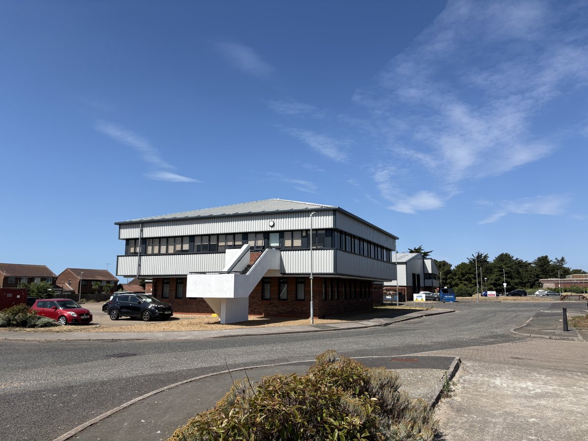 Industrial Unit in Greenwich Way - photo 2