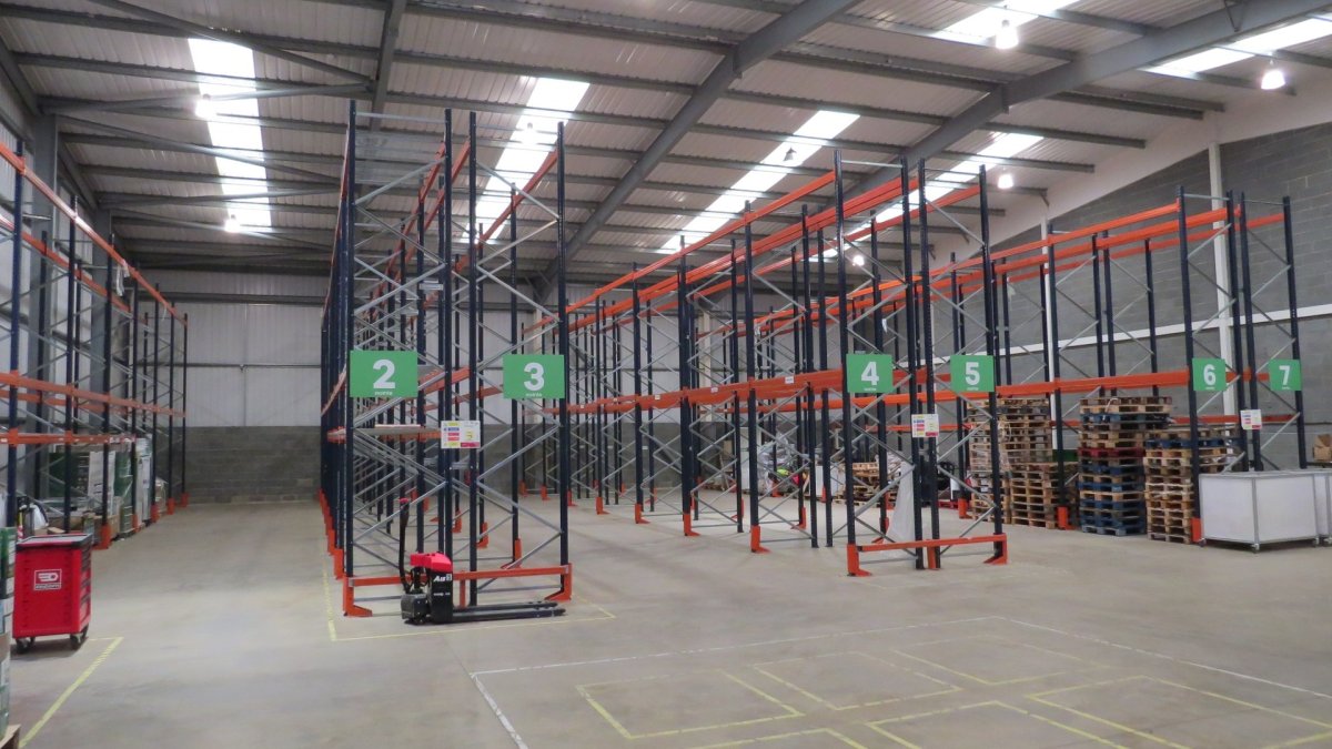 Industrial Unit in Hampton - photo 4