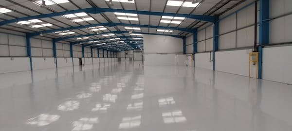 Industrial Unit in Gloucester - photo 3