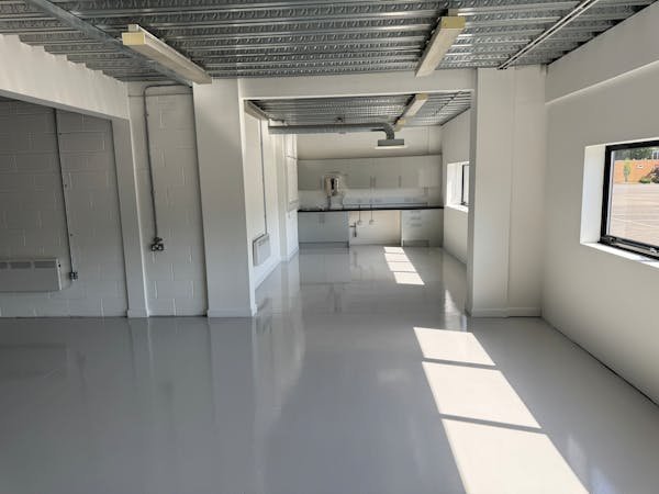 Industrial Unit in Gloucester - photo 4