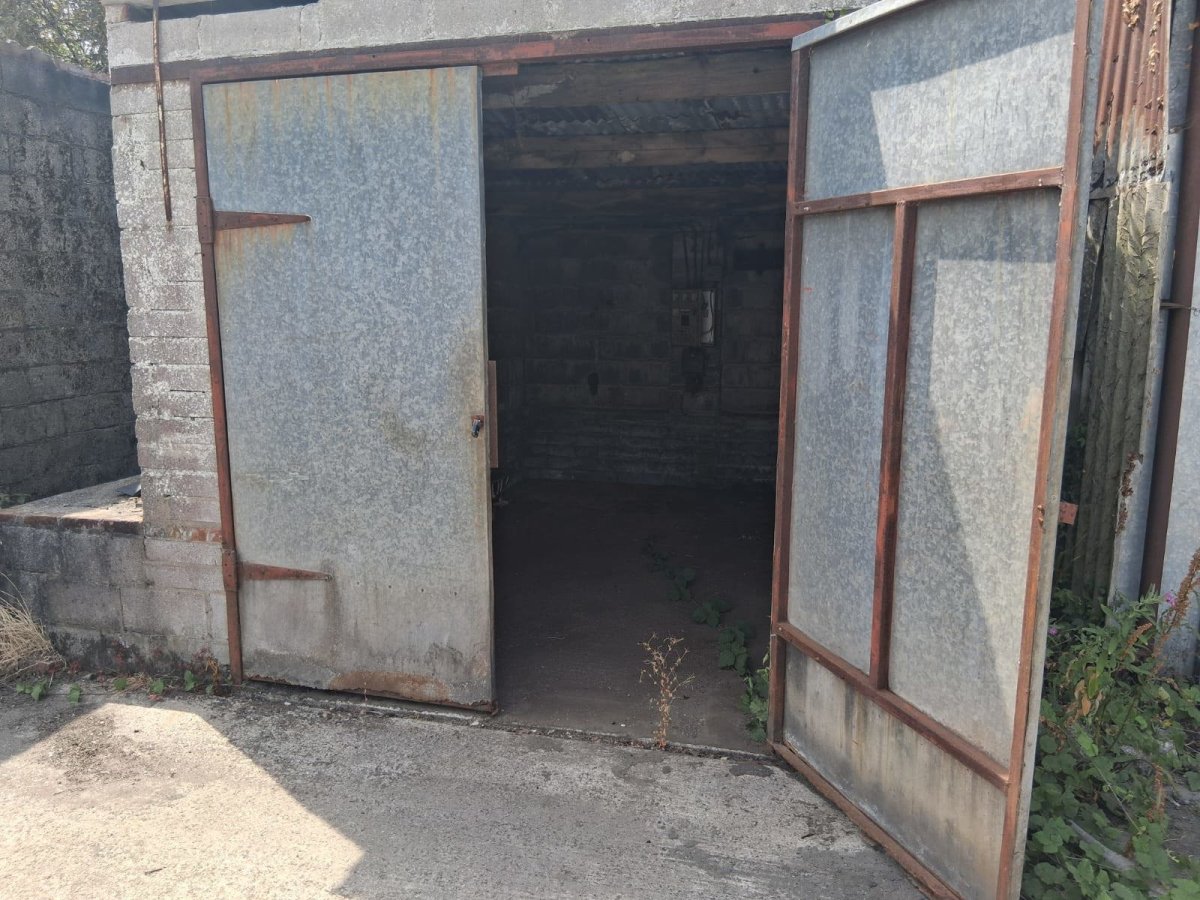 Industrial Unit in Llandow Trading Estate - photo 4