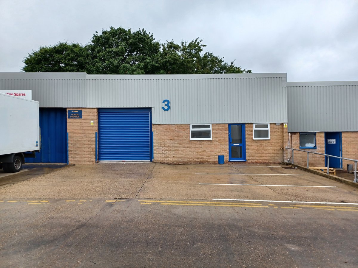 Industrial Unit in Croydon - photo 2