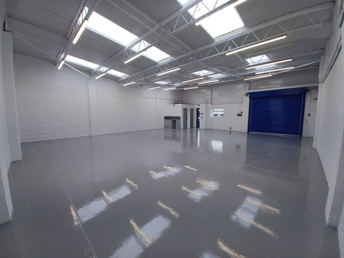 Industrial Unit in Croydon - photo 3