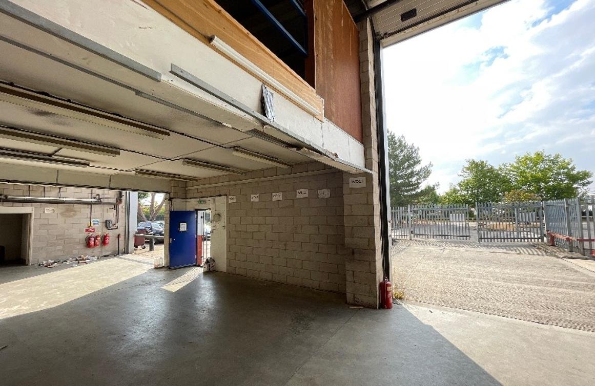 Industrial Unit in Sandy - photo 3