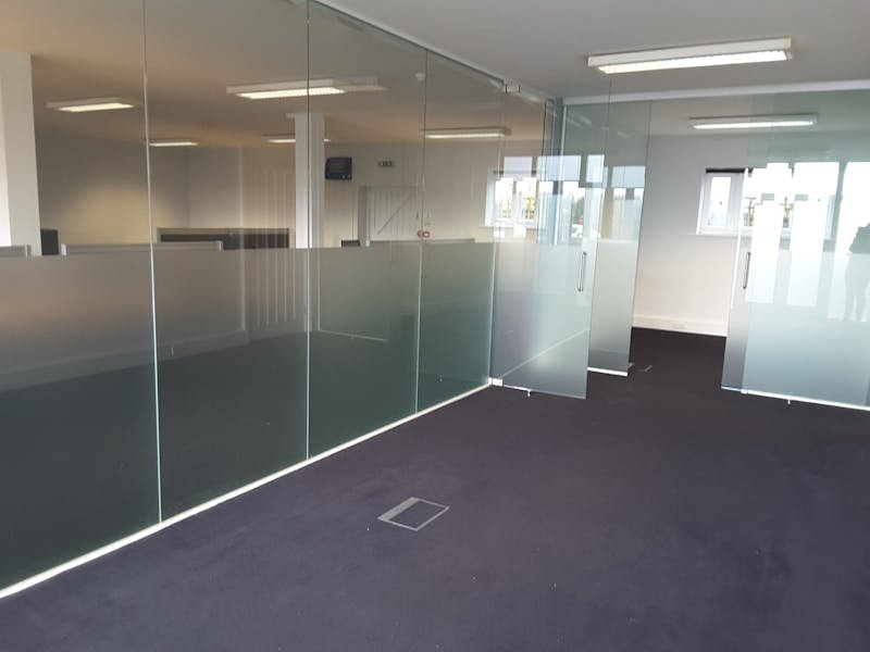 Industrial Unit in Basingstoke - photo 2