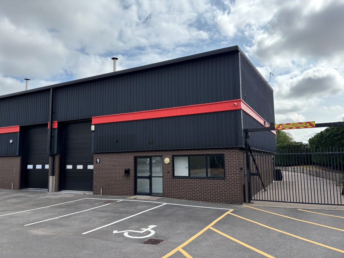 Industrial in Castle Donington