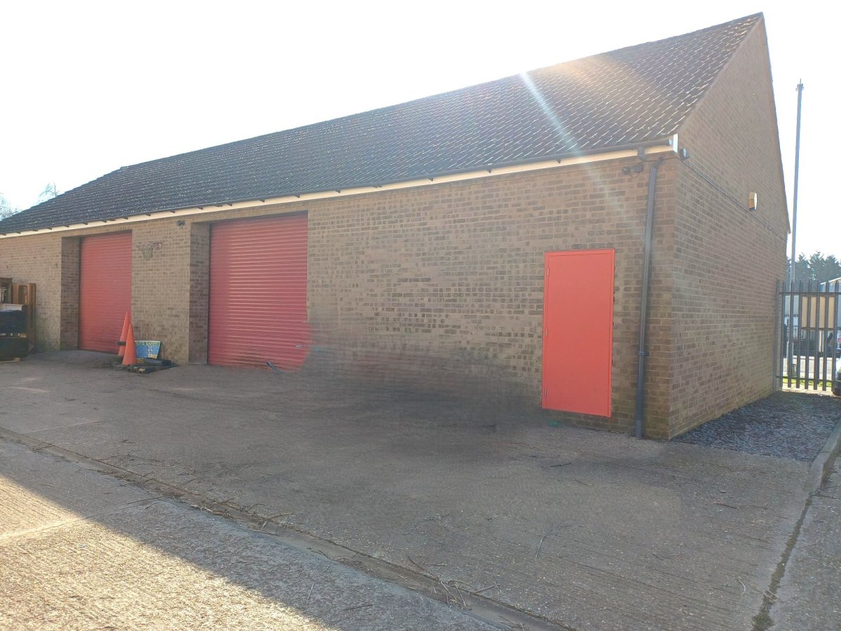 Industrial Unit in Corby - photo 2